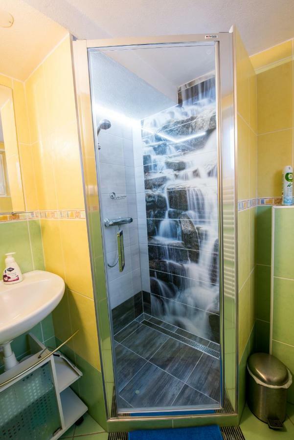Privat Prima Hotel Liptovsky Jan Bagian luar foto